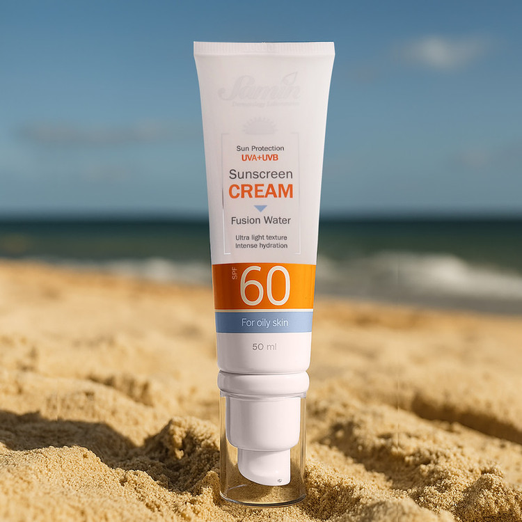 کرم ضد آفتاب بیرنگ صورت ثمین SPF 60 مدل Fusion Water مناسب برای پوست چرب حجم 50 میلی لیتر